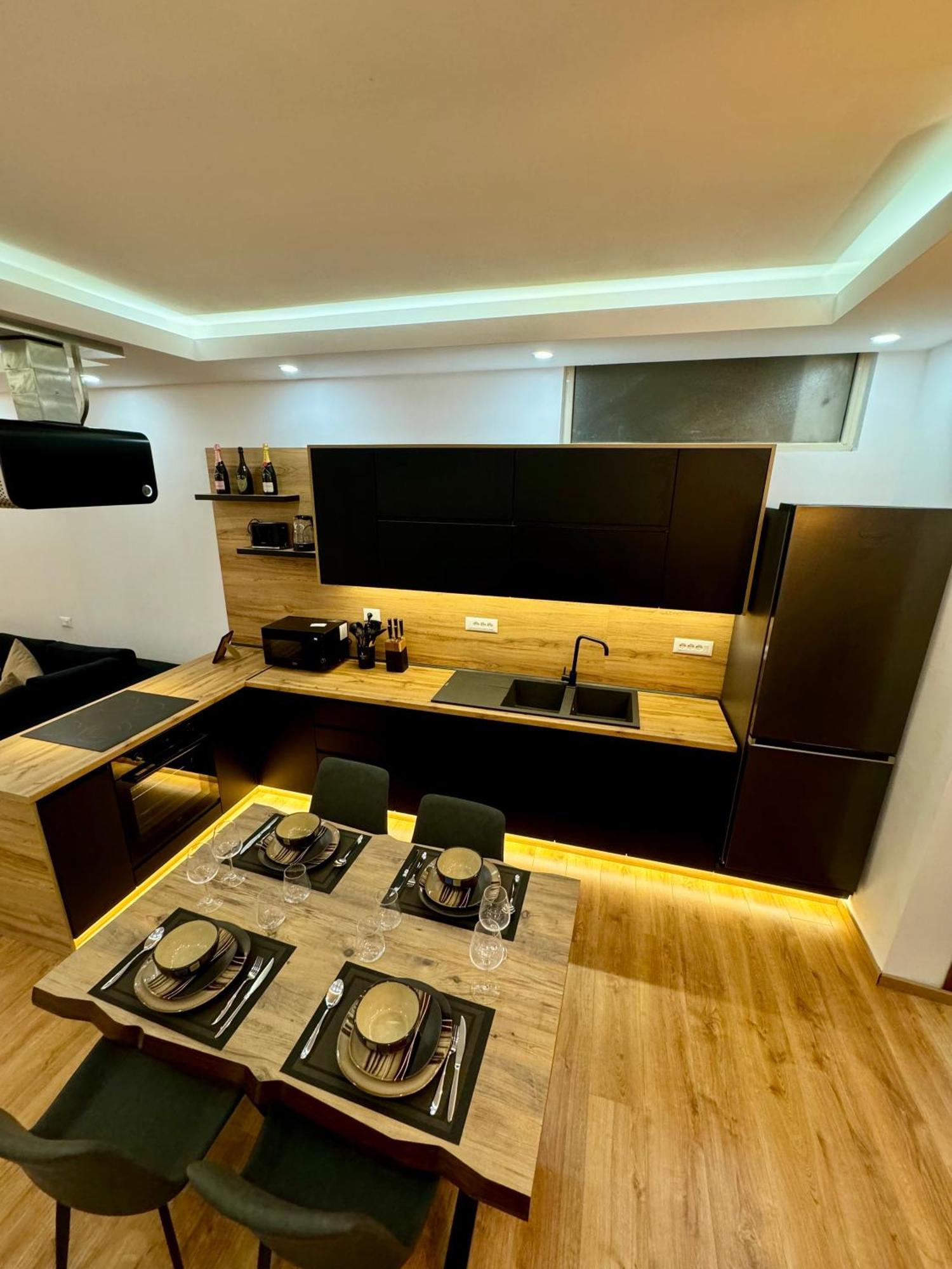 Luxury Central Baba Apartment Shkodër Eksteriør billede