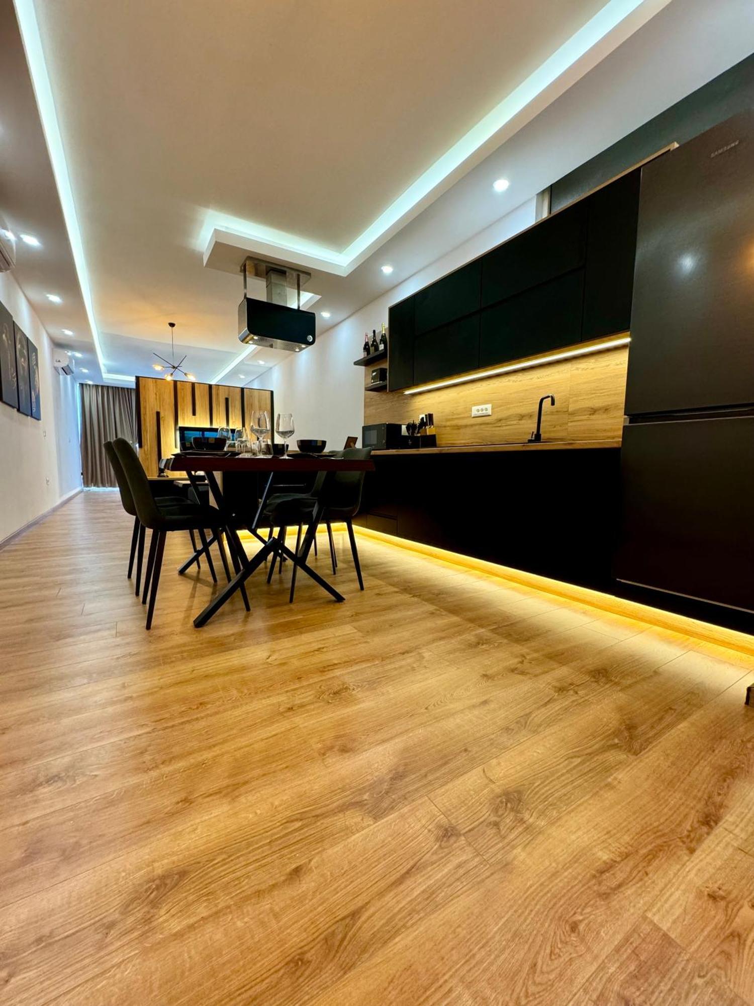 Luxury Central Baba Apartment Shkodër Eksteriør billede